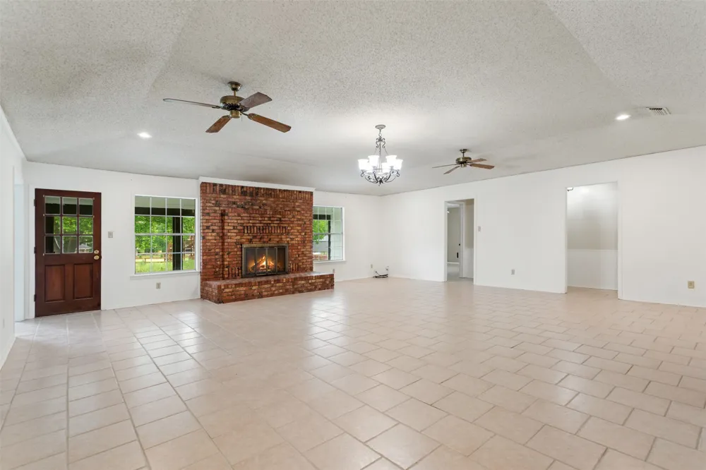 5161 US Highway 271 Pittsburg, TX 75686