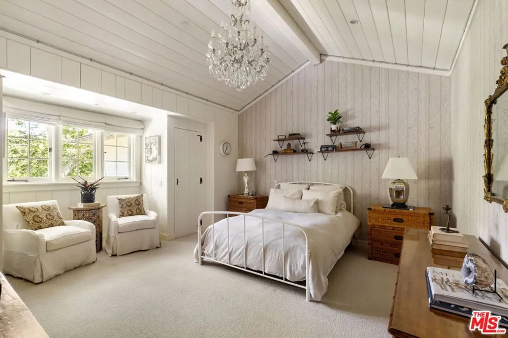 1900 Old Ranch Road Los Angeles, CA 90049