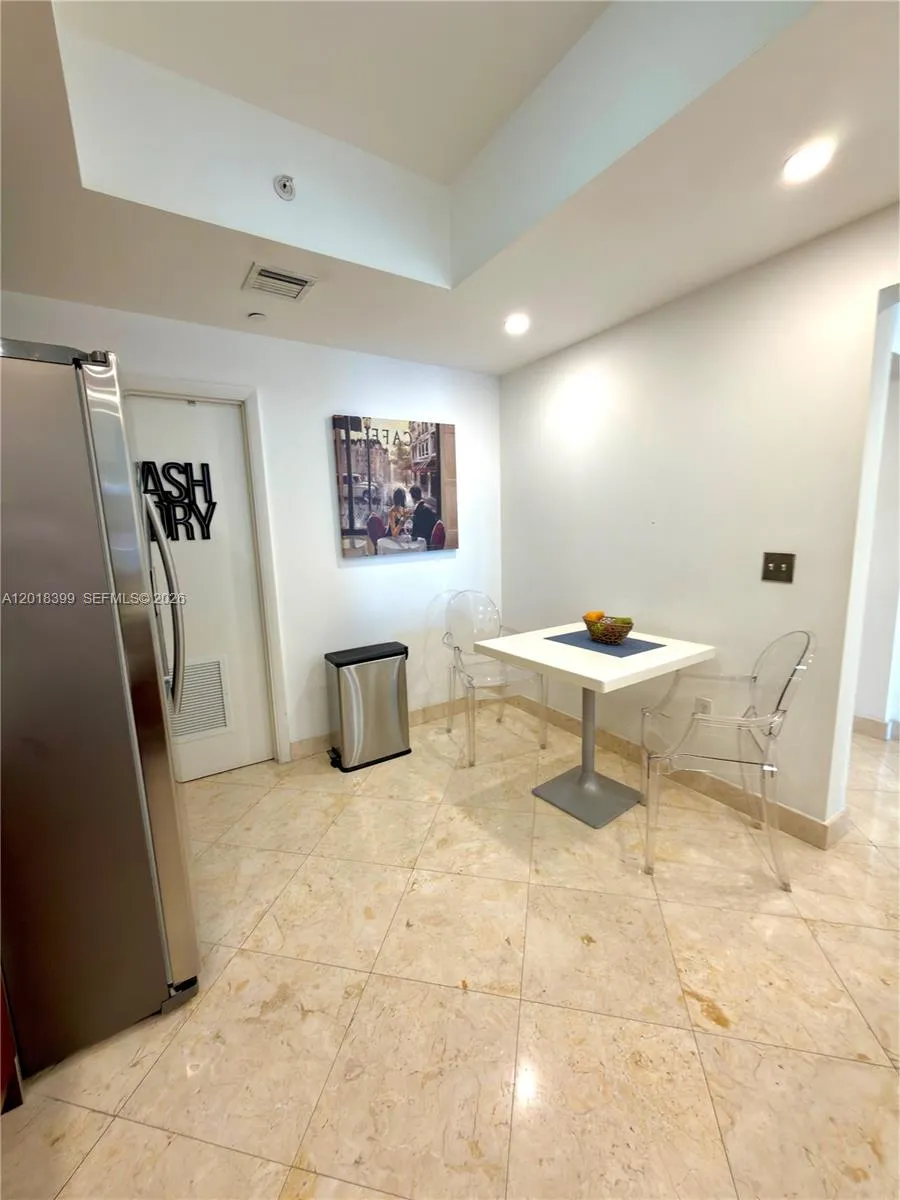 3330 NE 190th St #1610 Aventura, FL 33180