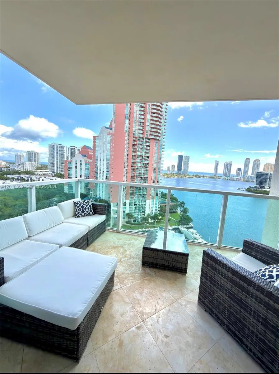 3330 NE 190th St #1610 Aventura, FL 33180