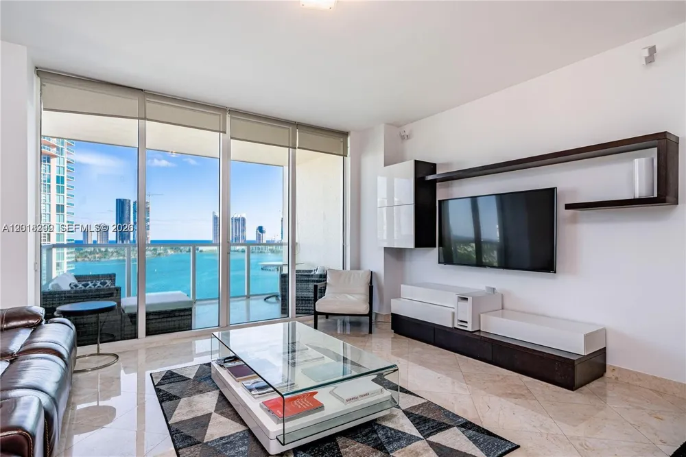 3330 NE 190th St #1610 Aventura, FL 33180