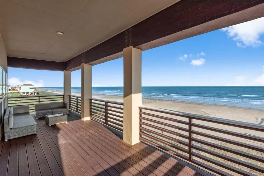 21502 Kennedy Drive Galveston, TX 77554