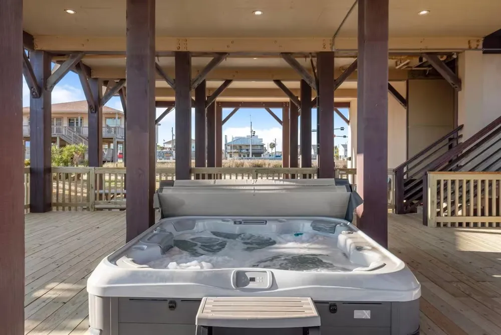 21502 Kennedy Drive Galveston, TX 77554
