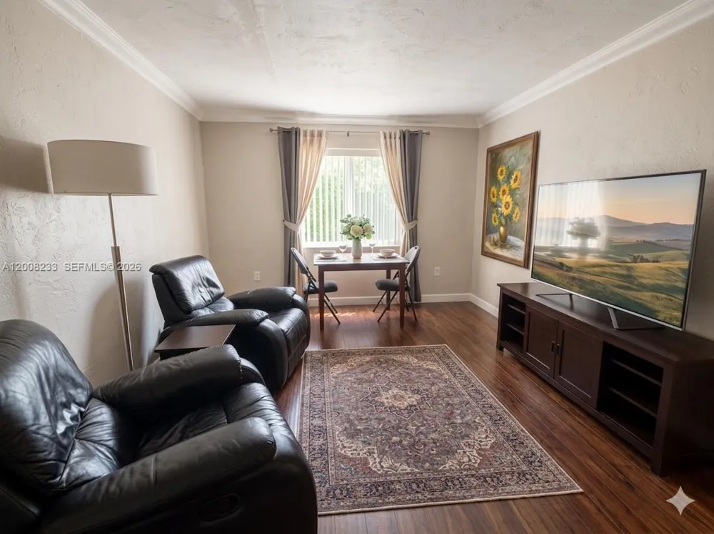8605 SW 68th Ct #7 Pinecrest, FL 33156