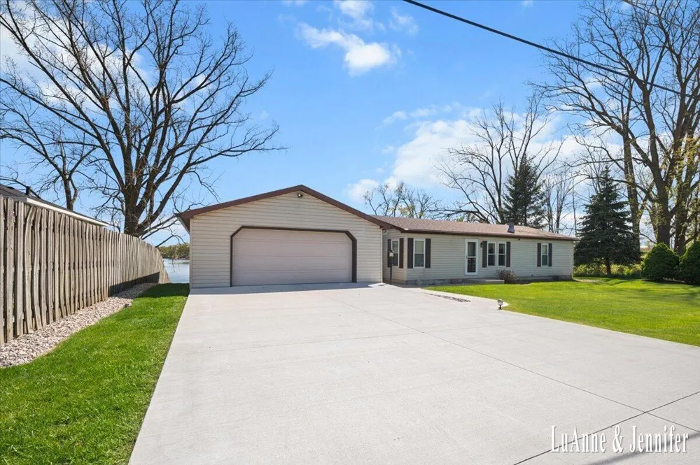 10260 Swem Street NE Oakfield Township, MI 49341