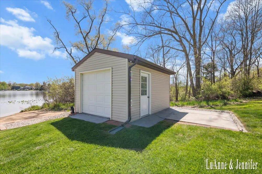 10260 Swem Street NE Oakfield Township, MI 49341