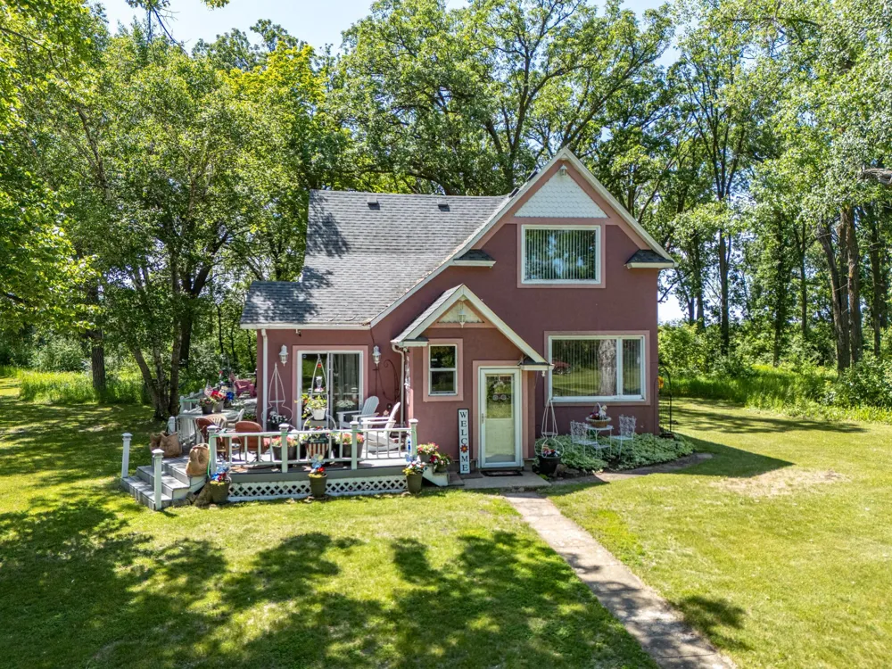 22736 370th Ave. SE (CR 41) SE Erskine, MN 56535