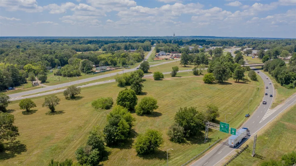 4000 N Market/Pinehill Shreveport, LA 71107