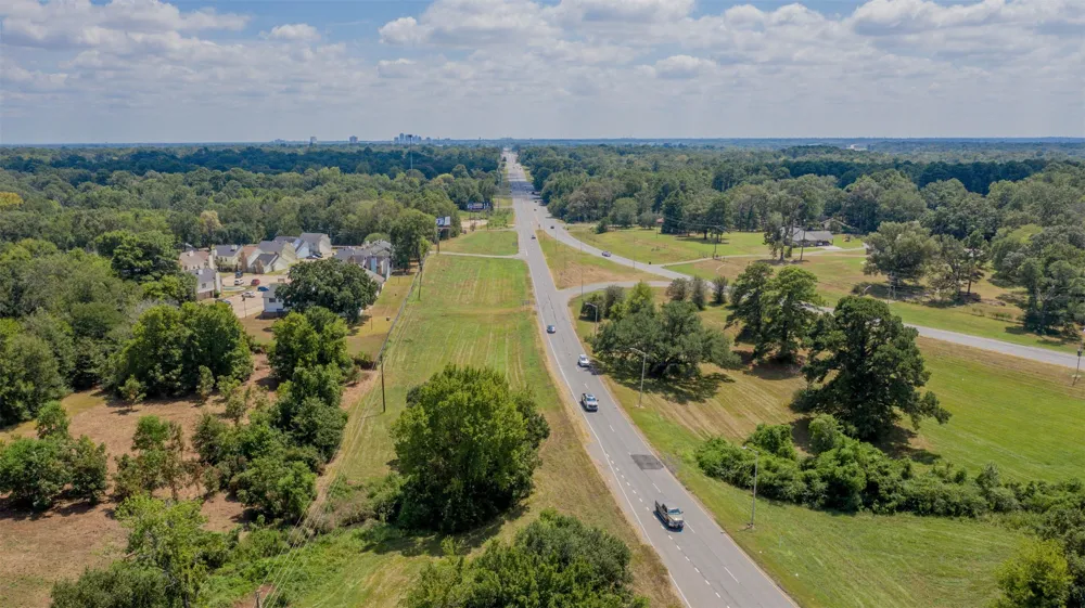 4000 N Market/Pinehill Shreveport, LA 71107
