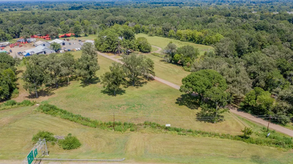 4000 N Market/Pinehill Shreveport, LA 71107