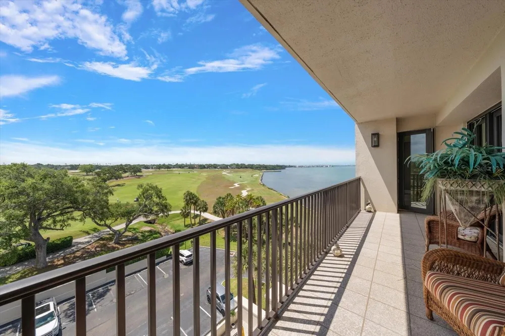 4 BELLEVIEW BOULEVARD #503 Belleair, FL 33756