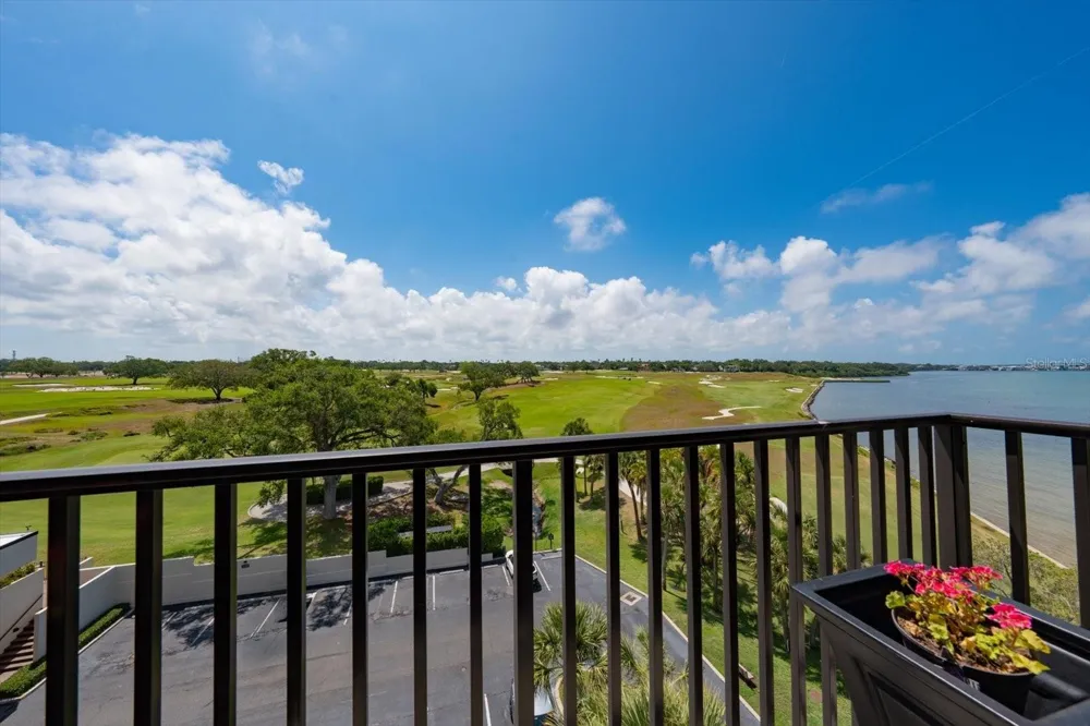4 BELLEVIEW BOULEVARD #503 Belleair, FL 33756