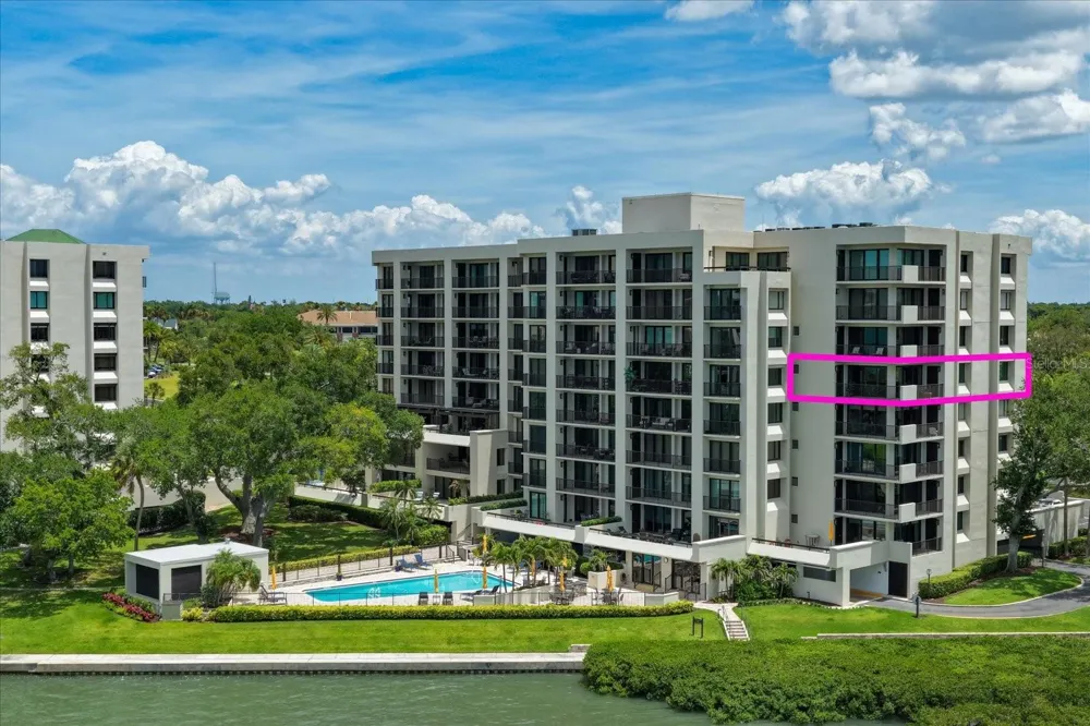 4 BELLEVIEW BOULEVARD #503 Belleair, FL 33756