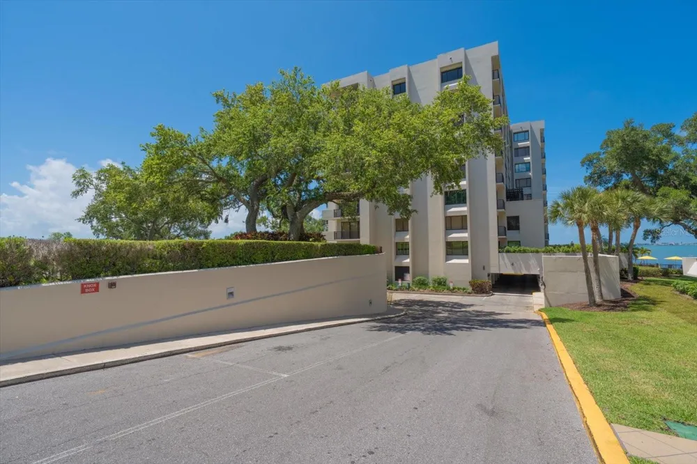 4 BELLEVIEW BOULEVARD #503 Belleair, FL 33756