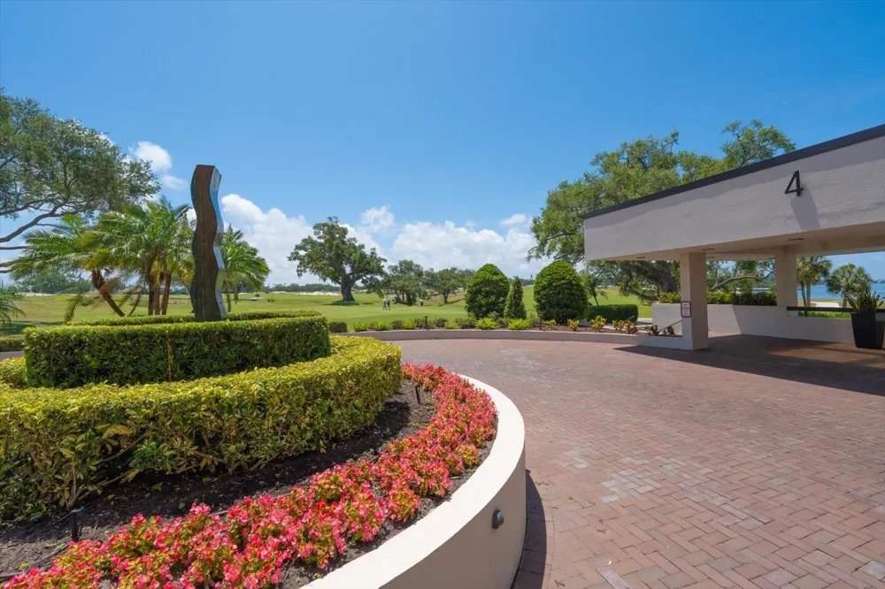 4 BELLEVIEW BOULEVARD #503 Belleair, FL 33756