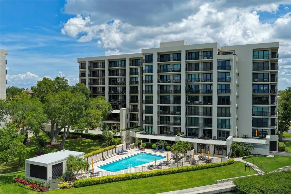 4 BELLEVIEW BOULEVARD #503 Belleair, FL 33756