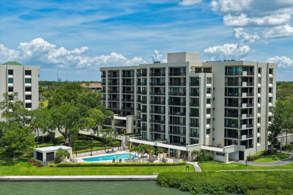 4 BELLEVIEW BOULEVARD #503 Belleair, FL 33756