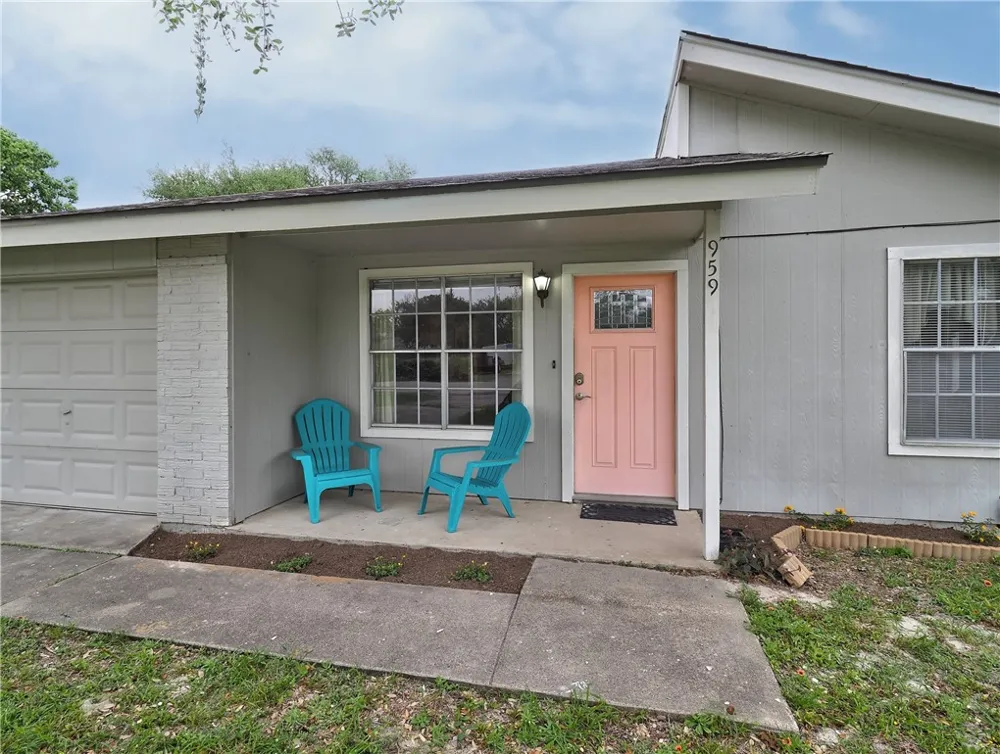 959 S 9th Street Aransas Pass, TX 78336