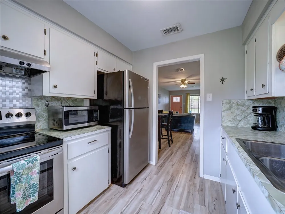959 S 9th Street Aransas Pass, TX 78336