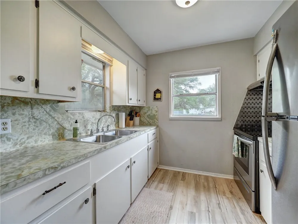 959 S 9th Street Aransas Pass, TX 78336
