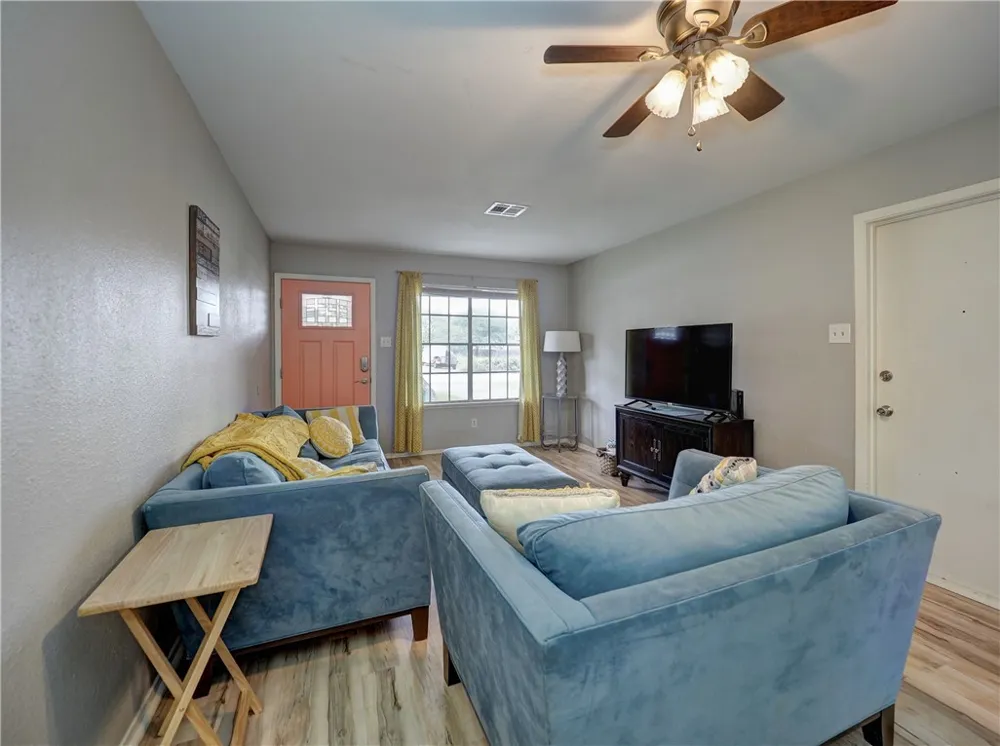 959 S 9th Street Aransas Pass, TX 78336