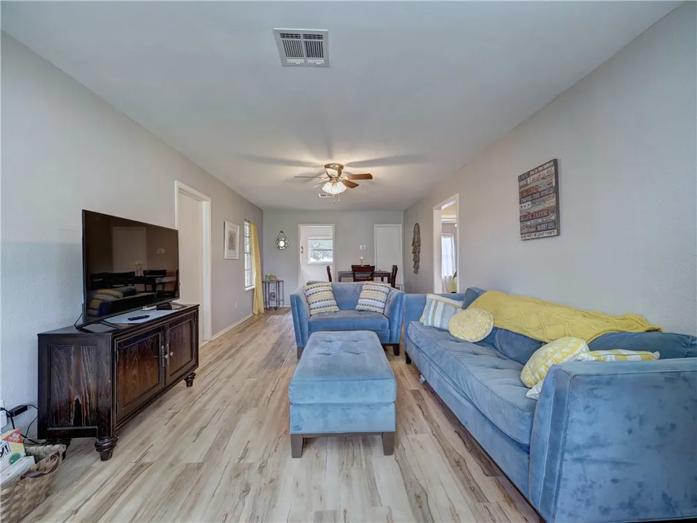 959 S 9th Street Aransas Pass, TX 78336