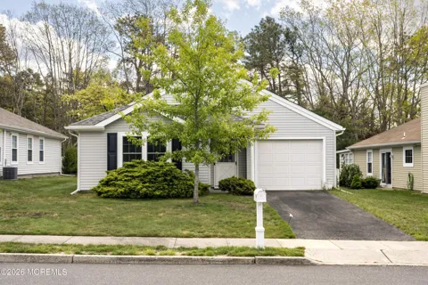 98 Pine Oak Boulevard