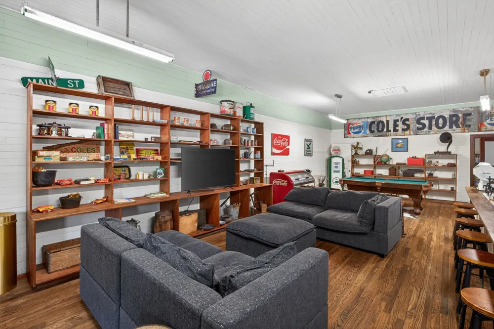 11710 Nashville Hwy Baxter, TN 38544