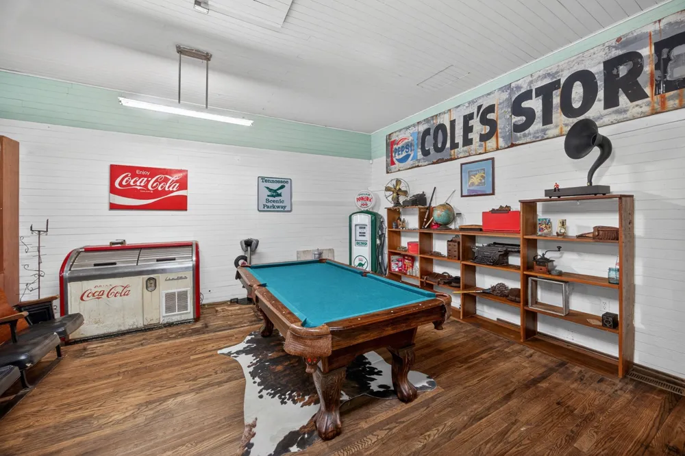 11710 Nashville Hwy Baxter, TN 38544