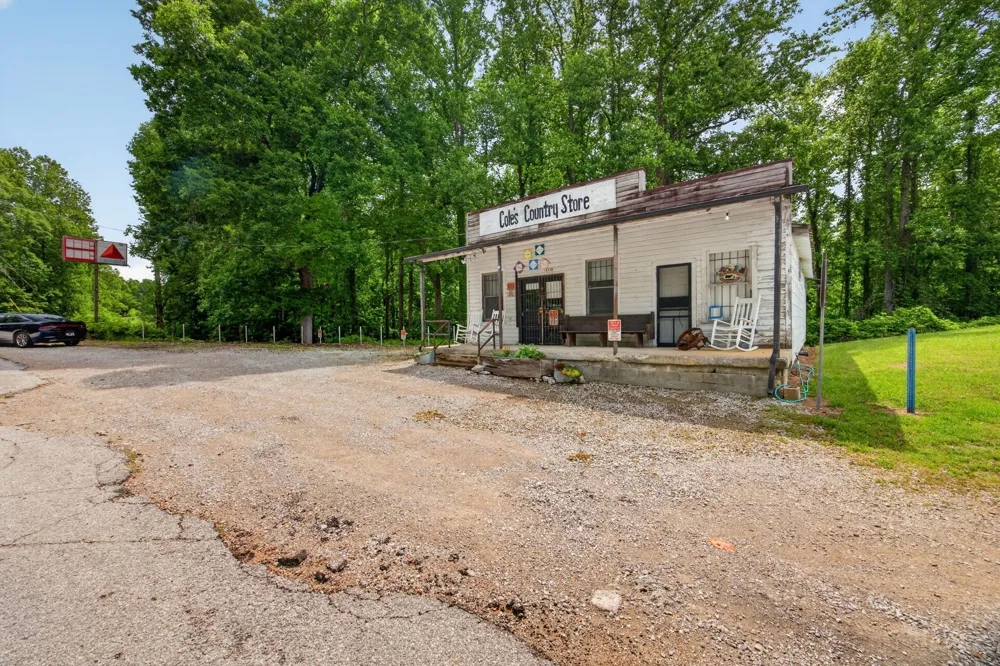 11710 Nashville Hwy Baxter, TN 38544