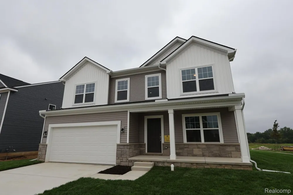 647 Harvest Way Chelsea City, MI 48118