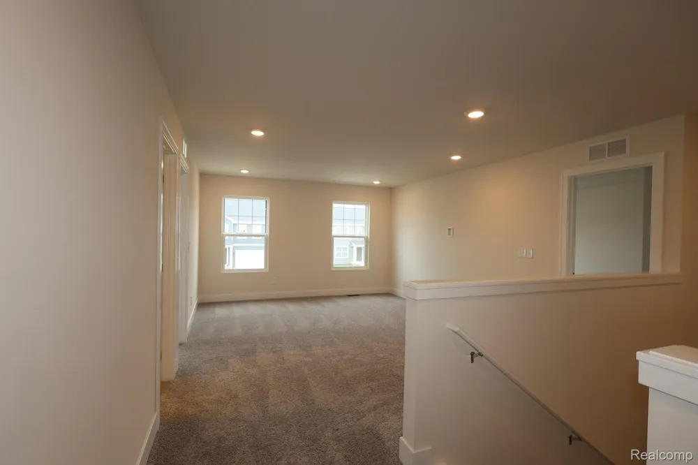 647 Harvest Way Chelsea City, MI 48118