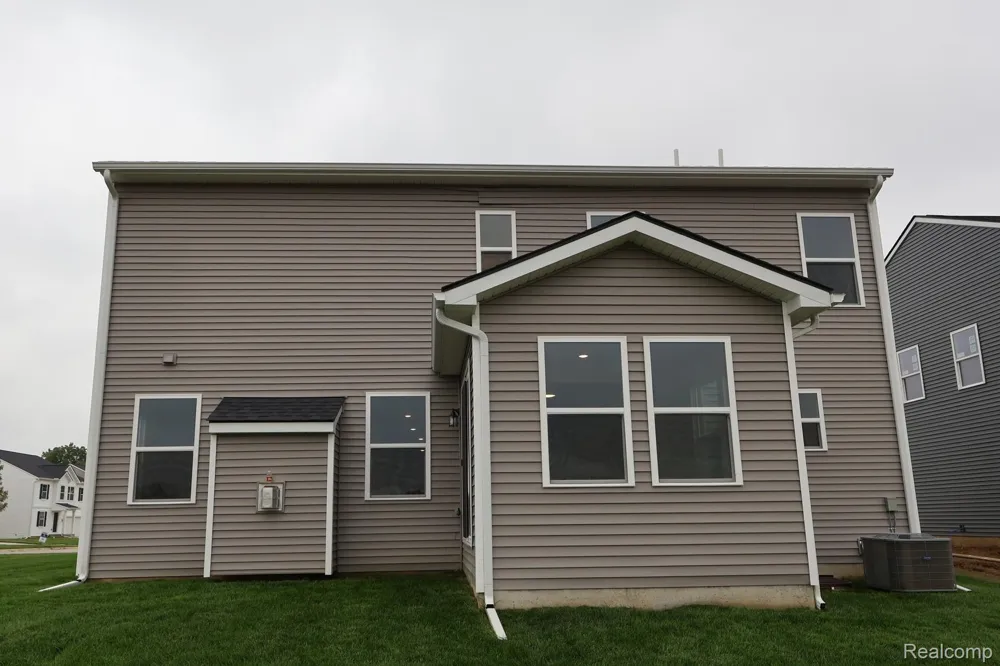647 Harvest Way Chelsea City, MI 48118