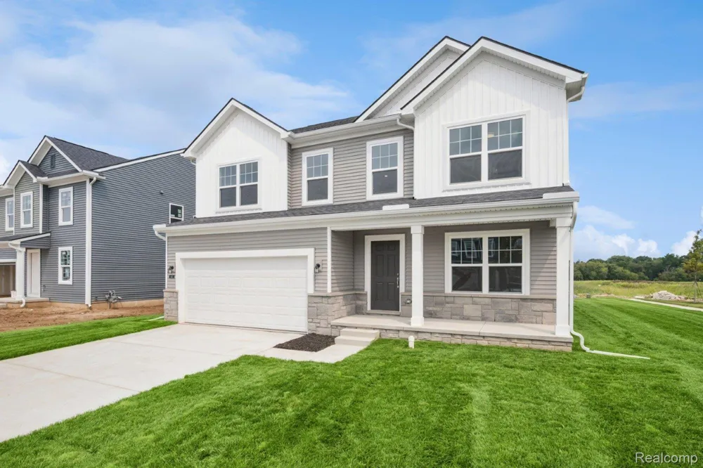 647 Harvest Way Chelsea City, MI 48118