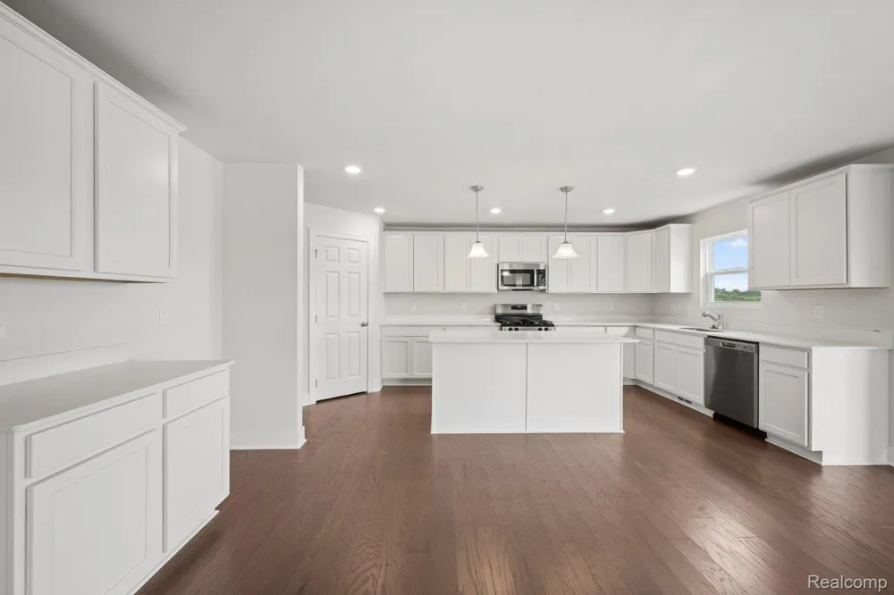 647 Harvest Way Chelsea City, MI 48118
