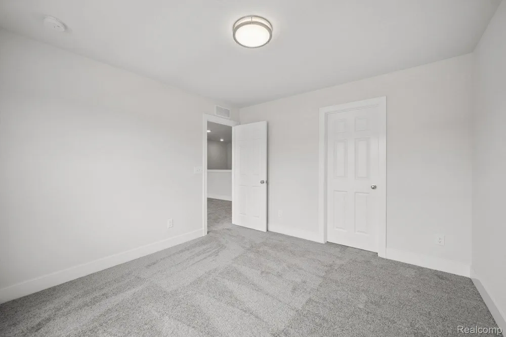 647 Harvest Way Chelsea City, MI 48118