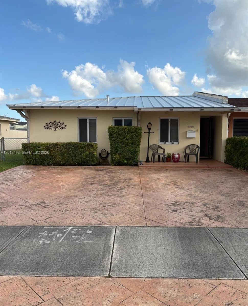 10106 SW 20th St Miami, FL 33165