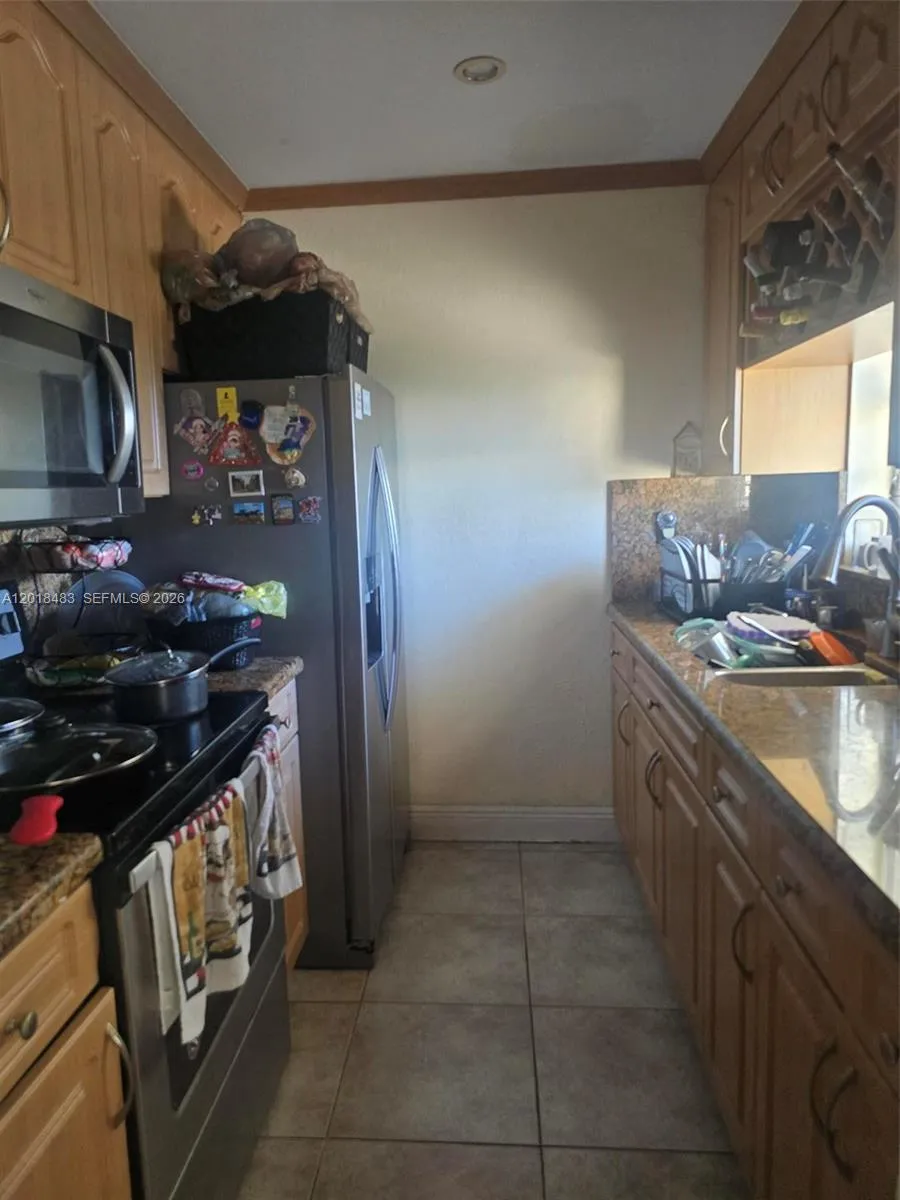 10106 SW 20th St Miami, FL 33165
