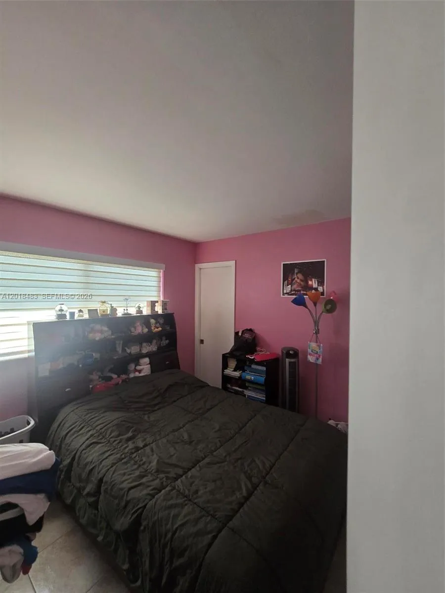 10106 SW 20th St Miami, FL 33165