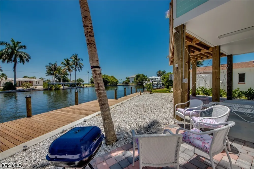 Third Street Matlacha, FL 33993
