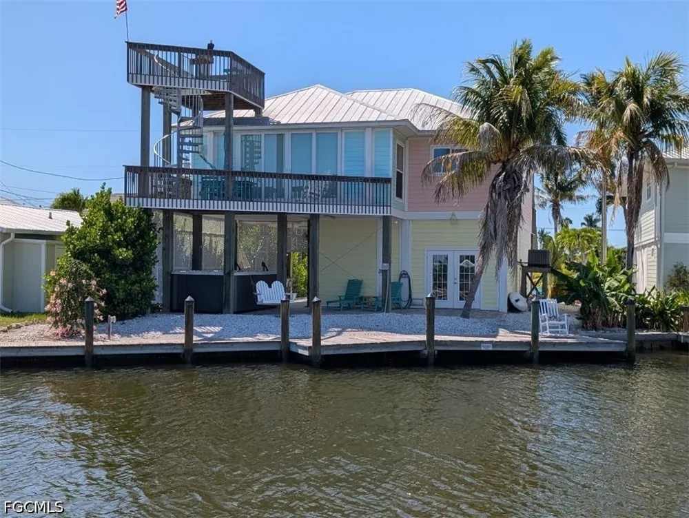 Third Street Matlacha, FL 33993