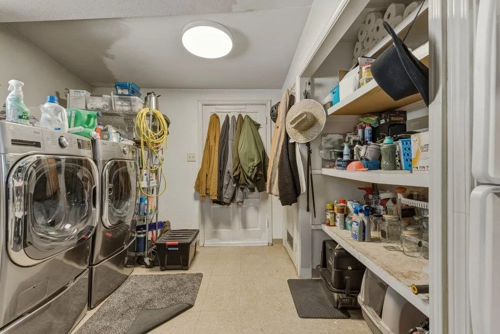 31341 Airline Highway Paicines, CA 95043