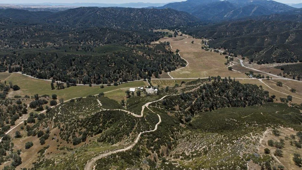 31341 Airline Highway Paicines, CA 95043