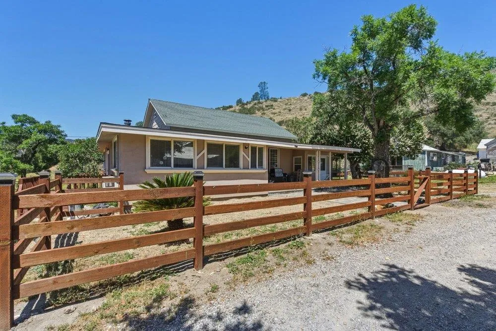 31341 Airline Highway Paicines, CA 95043