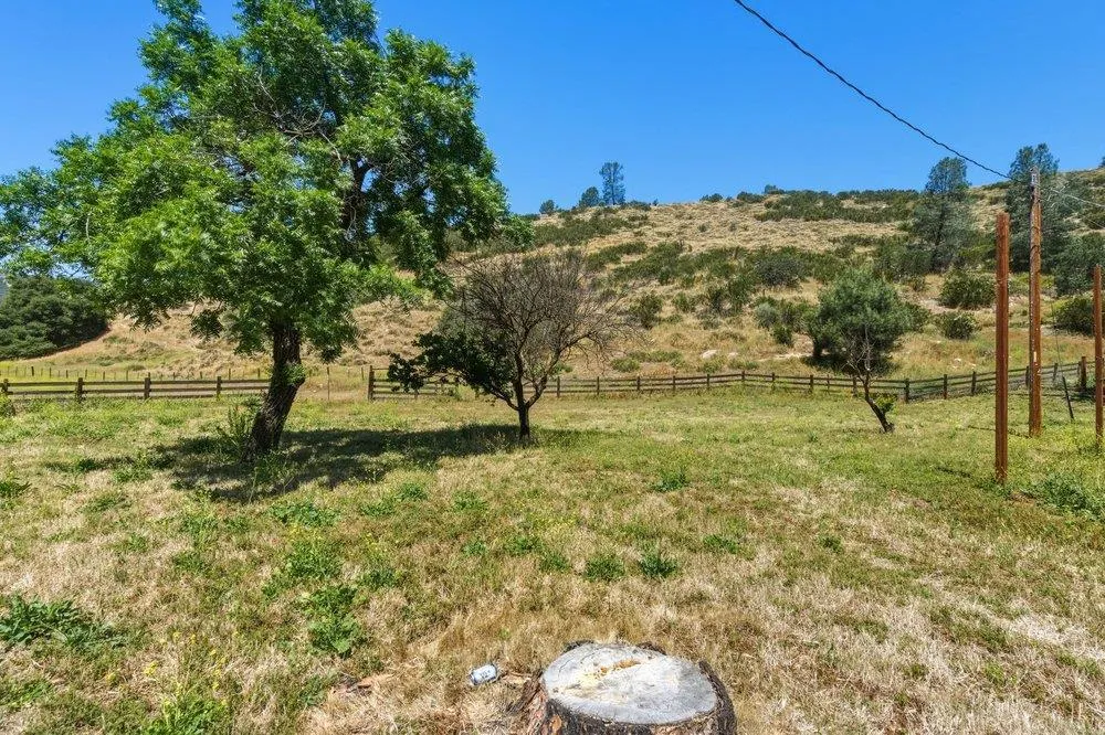 31341 Airline Highway Paicines, CA 95043