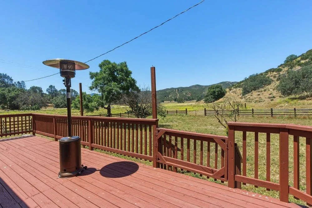31341 Airline Highway Paicines, CA 95043