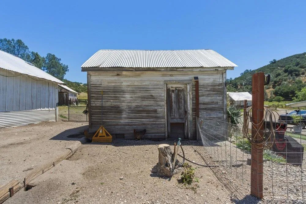 31341 Airline Highway Paicines, CA 95043