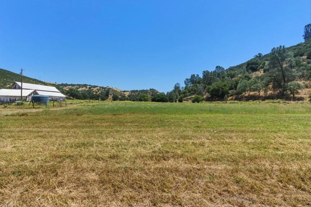 31341 Airline Highway Paicines, CA 95043