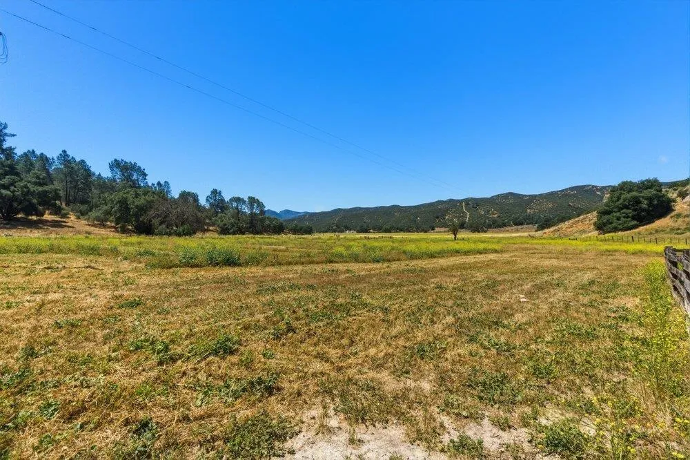 31341 Airline Highway Paicines, CA 95043