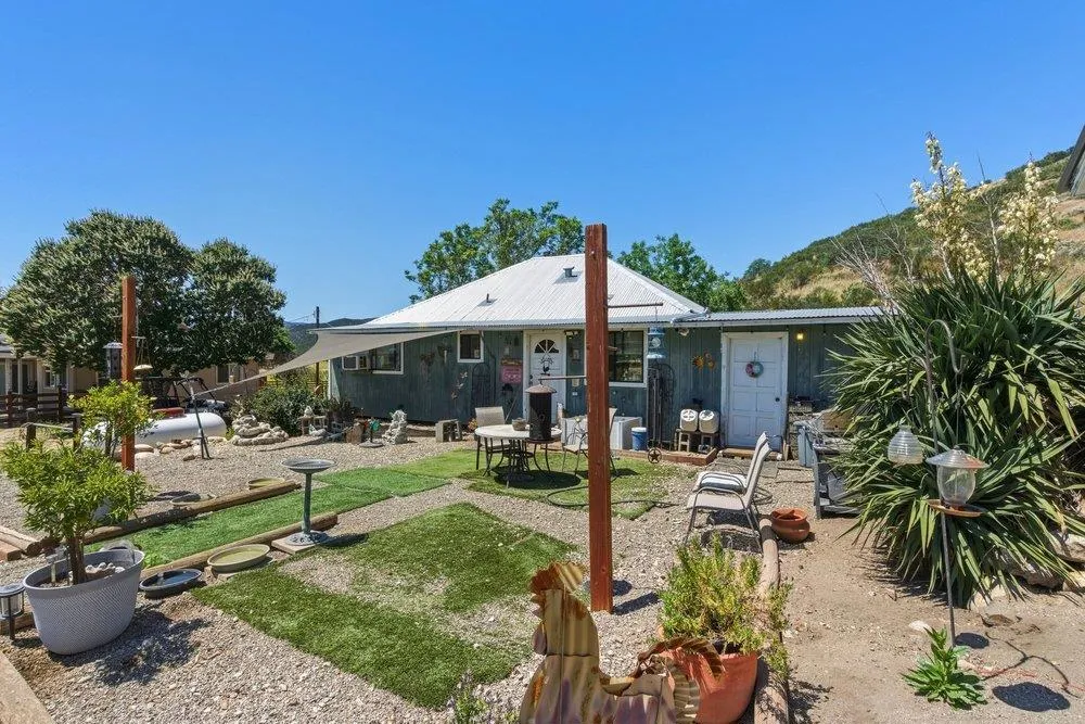 31341 Airline Highway Paicines, CA 95043